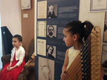 THE TRADITIONAL ENTRANCE AT THE SPENDIARYAN’S HOUSE