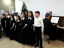 THE TRADITIONAL ENTRANCE AT THE SPENDIARYAN’S HOUSE